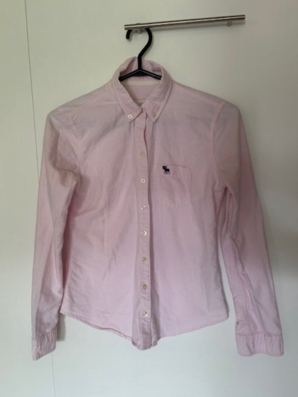 Light Pink Collared Dress Shirt from Abercrombie with a Breast Pocket